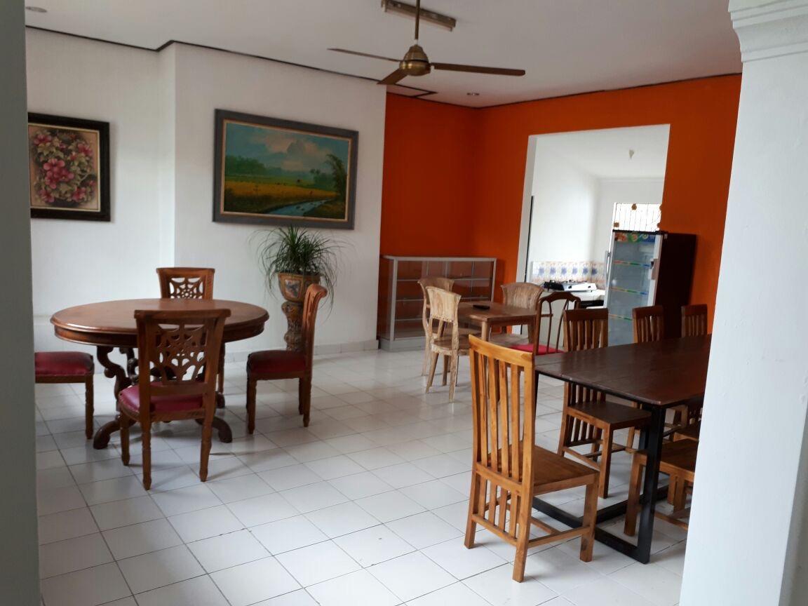 Anggrek Mas Bed & Breakfast Vandrarhem Ubud Exteriör bild