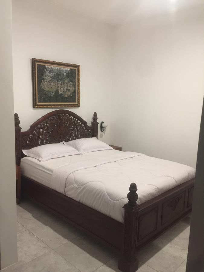 Anggrek Mas Bed & Breakfast Vandrarhem Ubud Exteriör bild